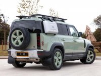 LAND ROVER DEFENDER 110